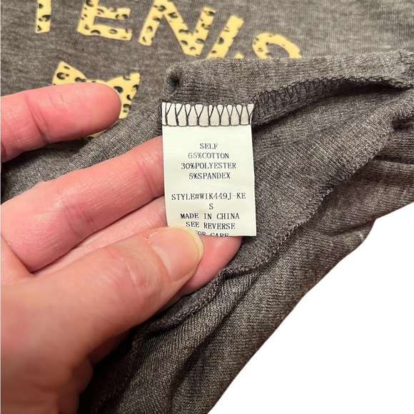 Kittenish Babe Gray Crop Top with Leopard Print Graphic Size S - Picture 10 of 11